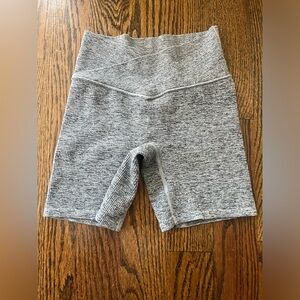 Colsie Biker Shorts Womens Size XS Crossover Waist Gray Stretch Ribbed Knit NWOT